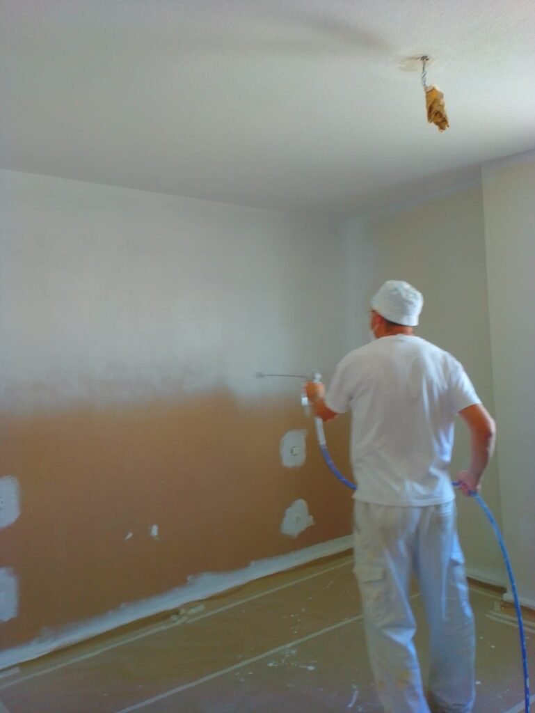 pintando paredes con airless en piso colmenar viejo